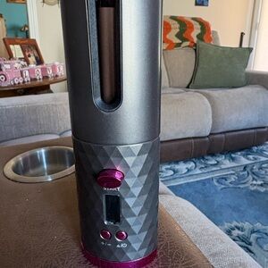 Reminding rechargeable hair curler